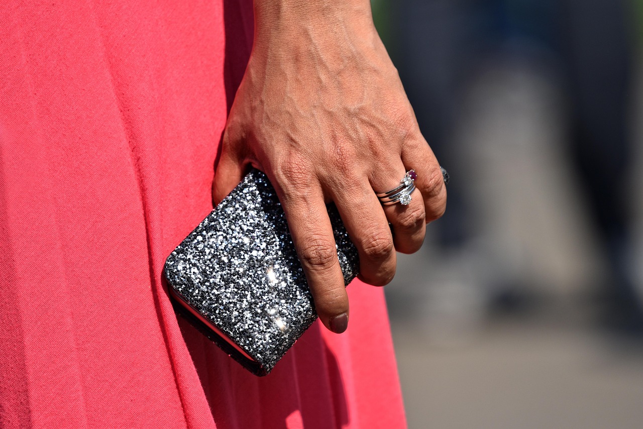 Mixing High & Low Fashion: How to Style Affordable Pieces Like a Designer Look